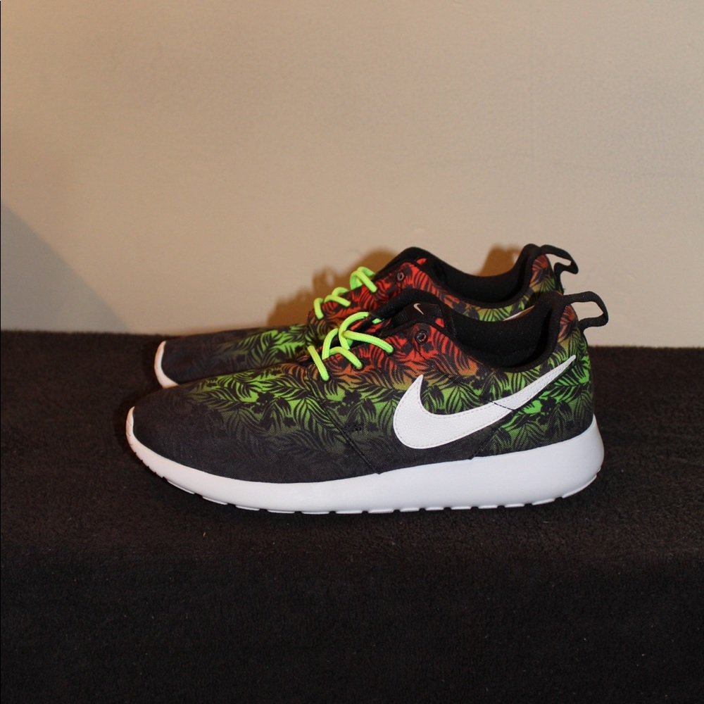 Nike rosha runs